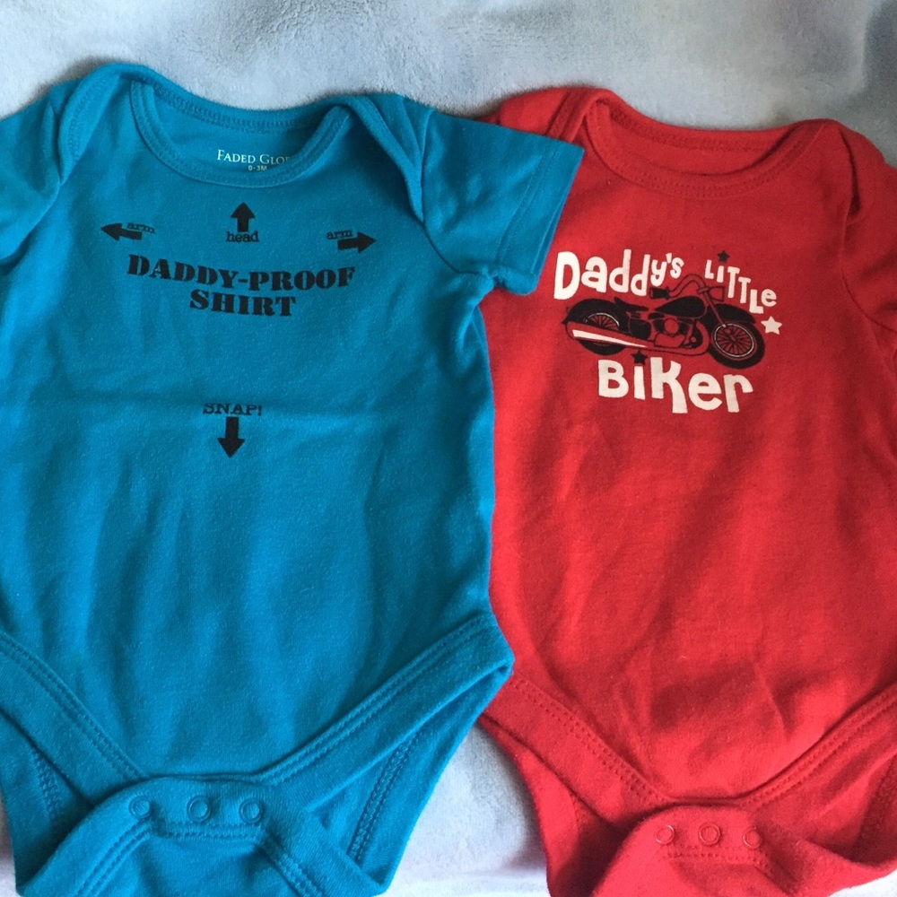 2 boys 0-3 month Onsie